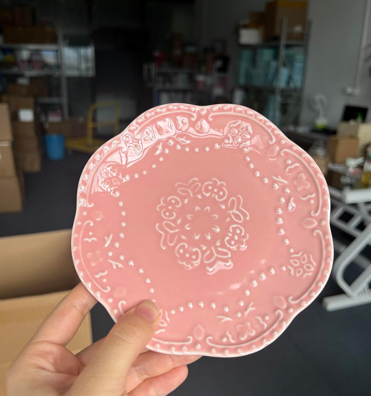 Embossed Ceramic Dessert Plate – Elegant Pink Snack, Cake, Fruit & Tea Plate
